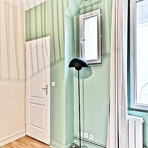 https://studio-au-centre-de-14me-arrondissement.fr-paris.fr